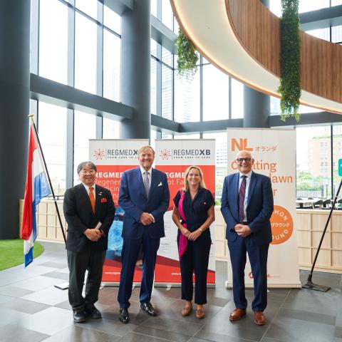 Majesty King Willem-Alexander from the Netherlands and RegMed XB